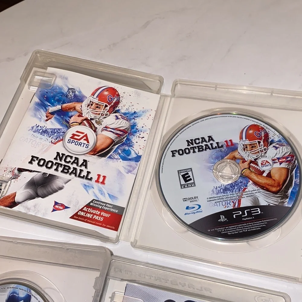 PlayStation 3 NCAA Football 2011 Madden NFL / Tiger Woods PGA Tour 2007 PS3 game